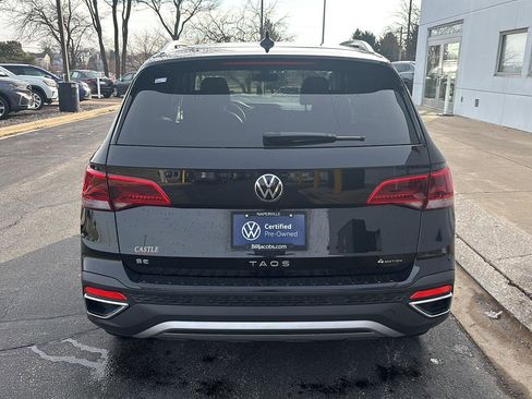 Certified 2024 Volkswagen Taos SE w/ Black Wheel Plus Package image 8