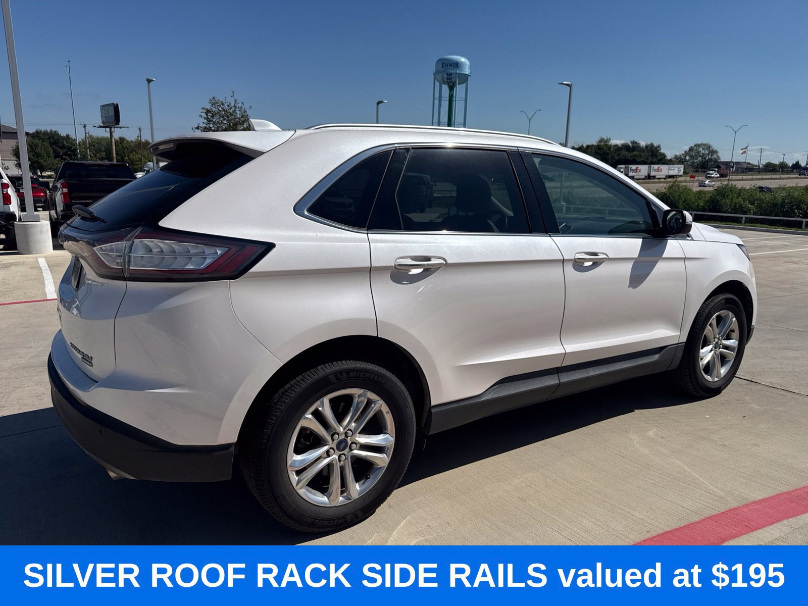 Used 2017 Ford Edge Titanium w/ Technology Package FWD image 5