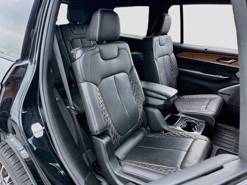 Certified 2023 Jeep Grand Cherokee L Summit AWD/4WD image 30