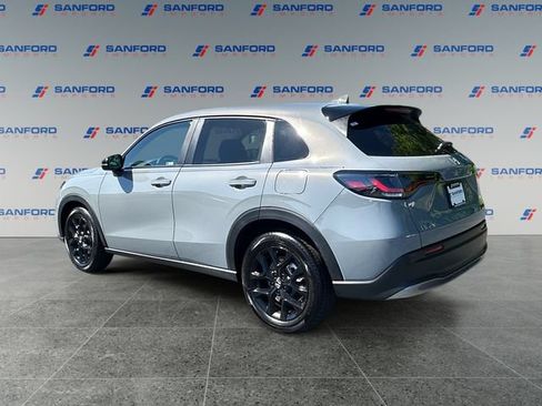 Used 2024 Honda HR-V Sport image 3