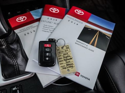 Used 2019 Toyota Highlander XLE AWD/4WD image 69