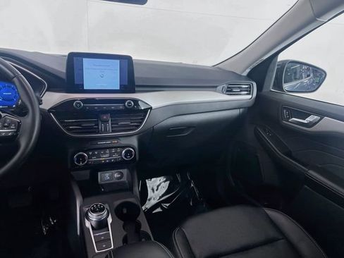 Used 2022 Ford Escape SEL w/ Technology Package AWD/4WD image 19