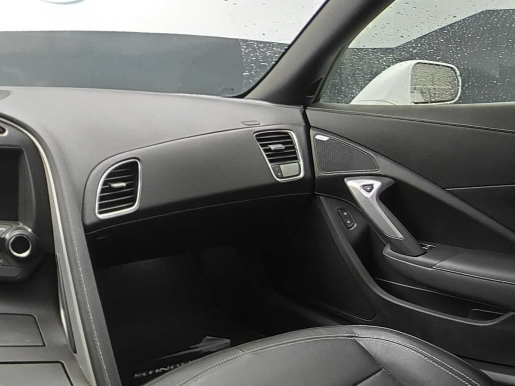 Used 2019 Chevrolet Corvette Stingray Coupe w/ 1LT RWD image 15