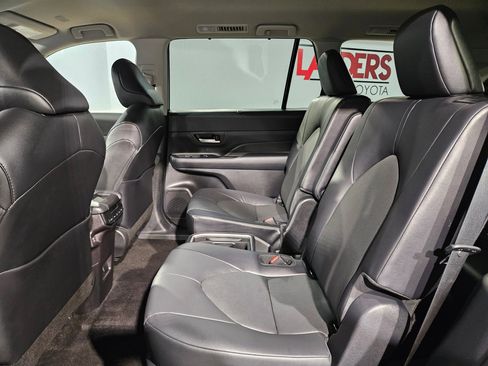 Certified 2025 Toyota Grand Highlander AWD image 35