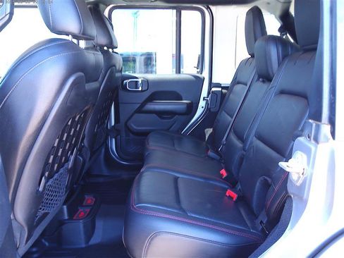 Used 2018 Jeep Wrangler Unlimited Rubicon AWD/4WD image 6