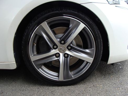 Used 2017 Lexus IS 300 AWD image 35