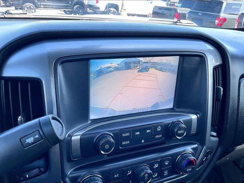 Used 2018 Chevrolet Silverado 1500 LT w/ Texas Edition image 18