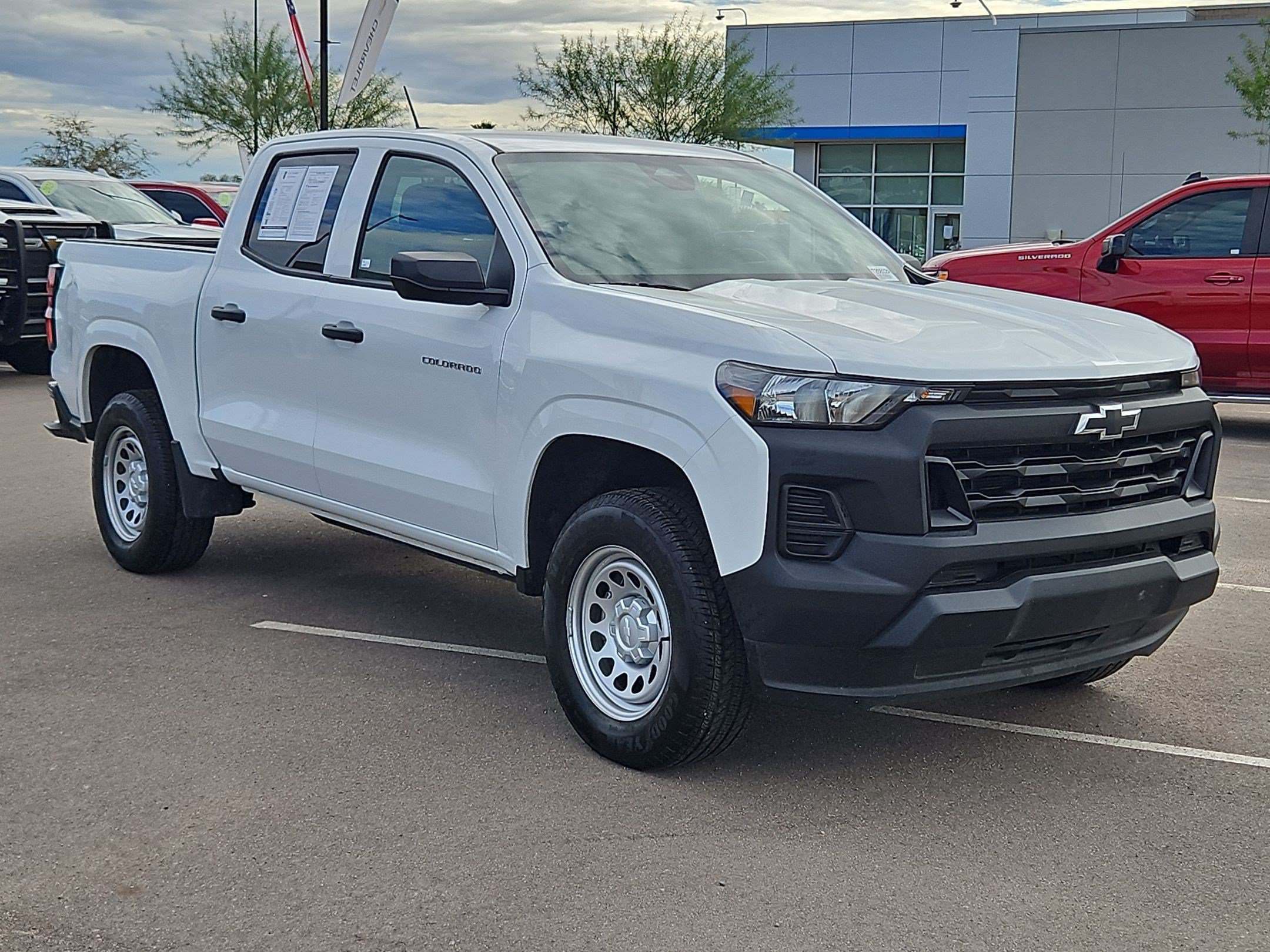 Used 2025 Chevrolet Colorado W/T w/ Advanced Trailering Package RWD image 7