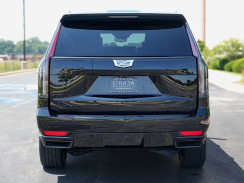 Used 2024 Cadillac Escalade ESV Sport Platinum w/ LPO, ONYX Package AWD/4WD image 7