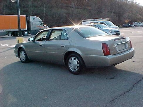 Used 2004 Cadillac De Ville image 11