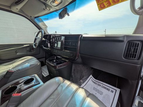 Used 2011 Chevrolet Express 3500 LT w/ LT Preferred Equipment Group image 20