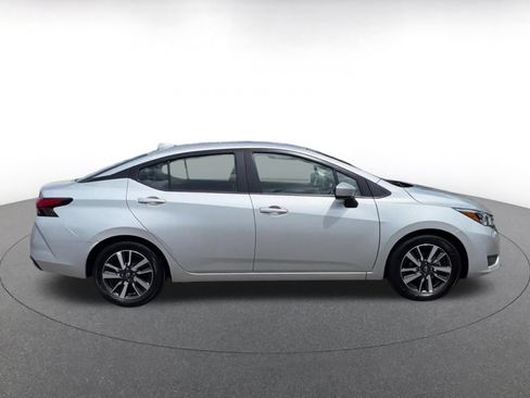 Used 2025 Nissan Versa SV FWD image 16
