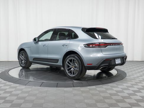 New 2026 Porsche Macan image 3
