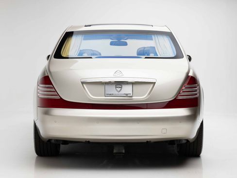 Used 2004 Maybach 57 RWD image 7