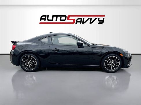 Used 2019 Toyota 86 image 8