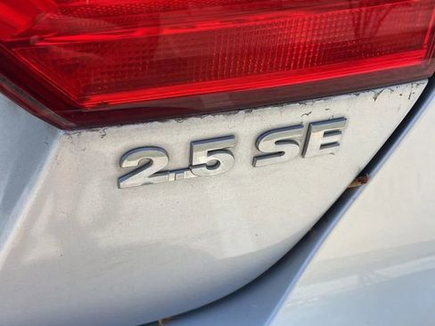 Used 2011 Volkswagen Jetta SE image 17