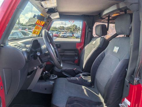 Used 2009 Jeep Wrangler X image 9