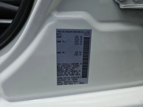Used 2025 Nissan Altima 2.5 SV FWD image 30