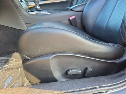 Used 2015 INFINITI Q40 w/ Navigation Package RWD image 26