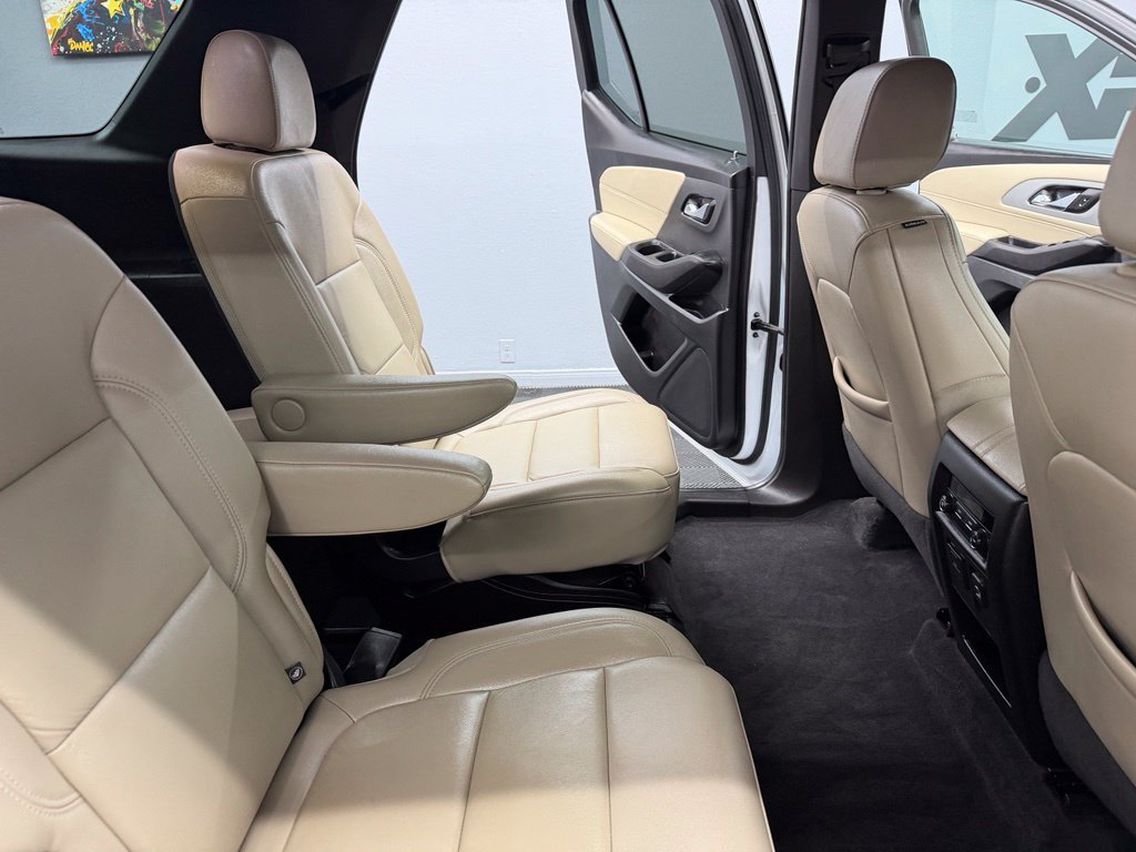 Used 2022 Chevrolet Traverse LT w/ LT Premium Package FWD image 46