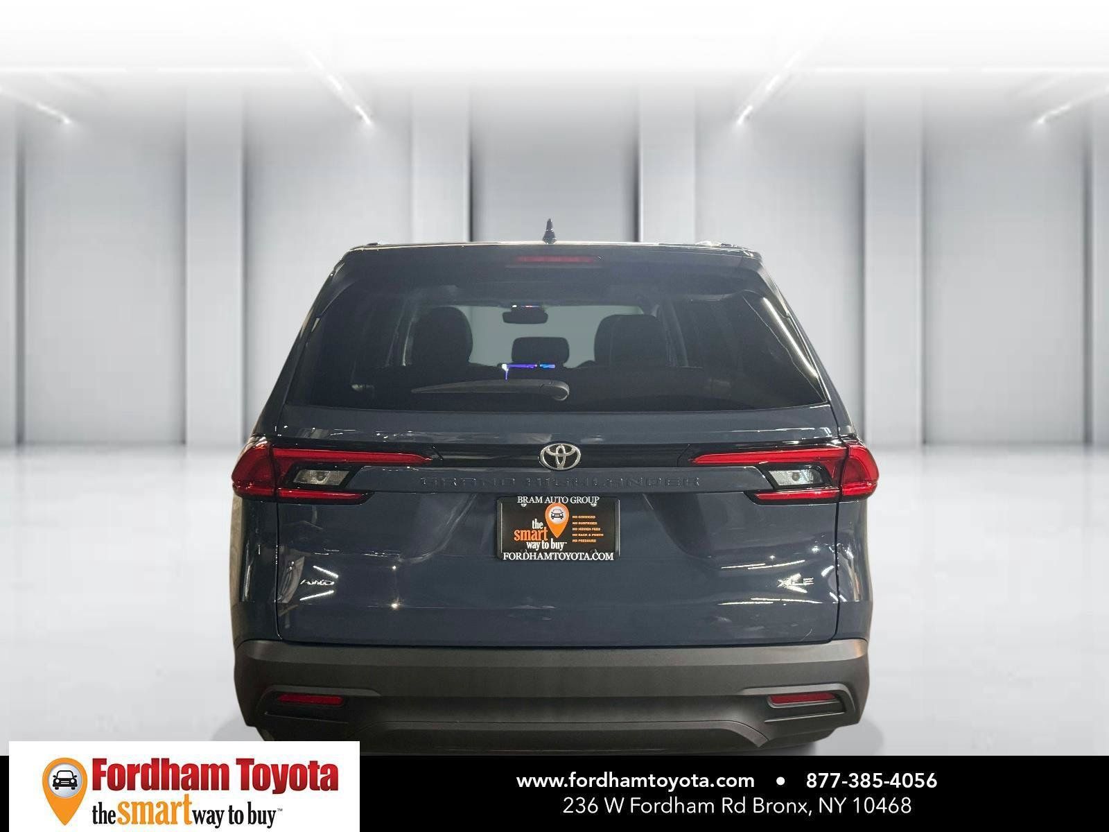 Used 2024 Toyota Grand Highlander AWD image 6