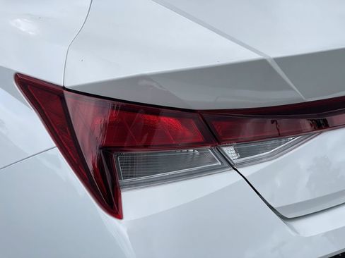 New 2026 Hyundai Elantra SE FWD image 34