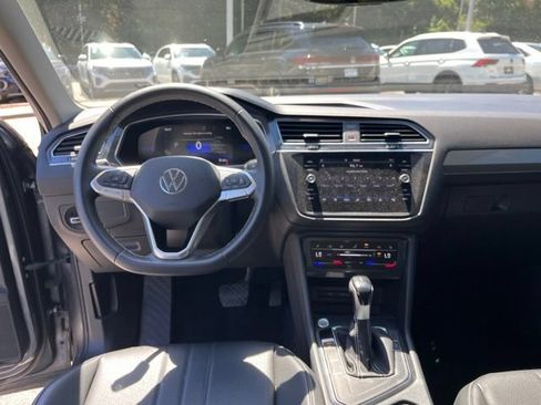 Used 2023 Volkswagen Tiguan SE FWD image 15