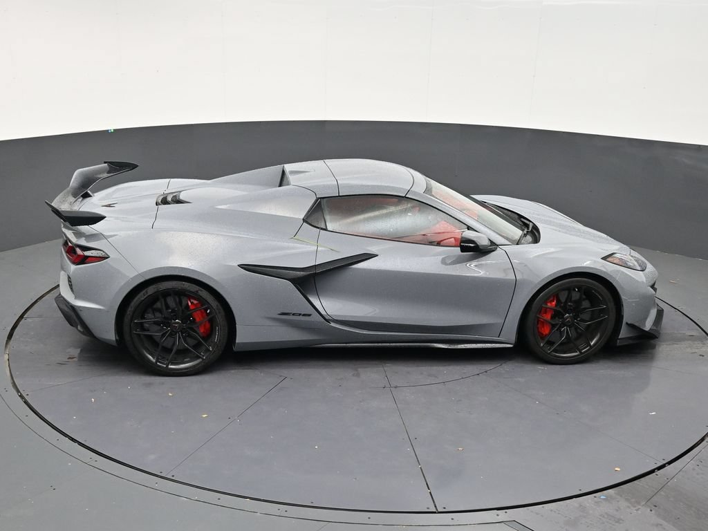 Used 2025 Chevrolet Corvette Z06 w/ Z07 Performance Package RWD image 16