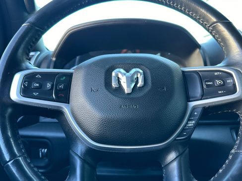 Used 2022 RAM 1500 Big Horn AWD/4WD image 23