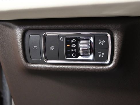 Used 2022 Lincoln Aviator Black Label w/ Class IV Trailer Tow Package image 25