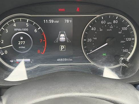 Used 2024 Nissan Versa SV FWD image 19