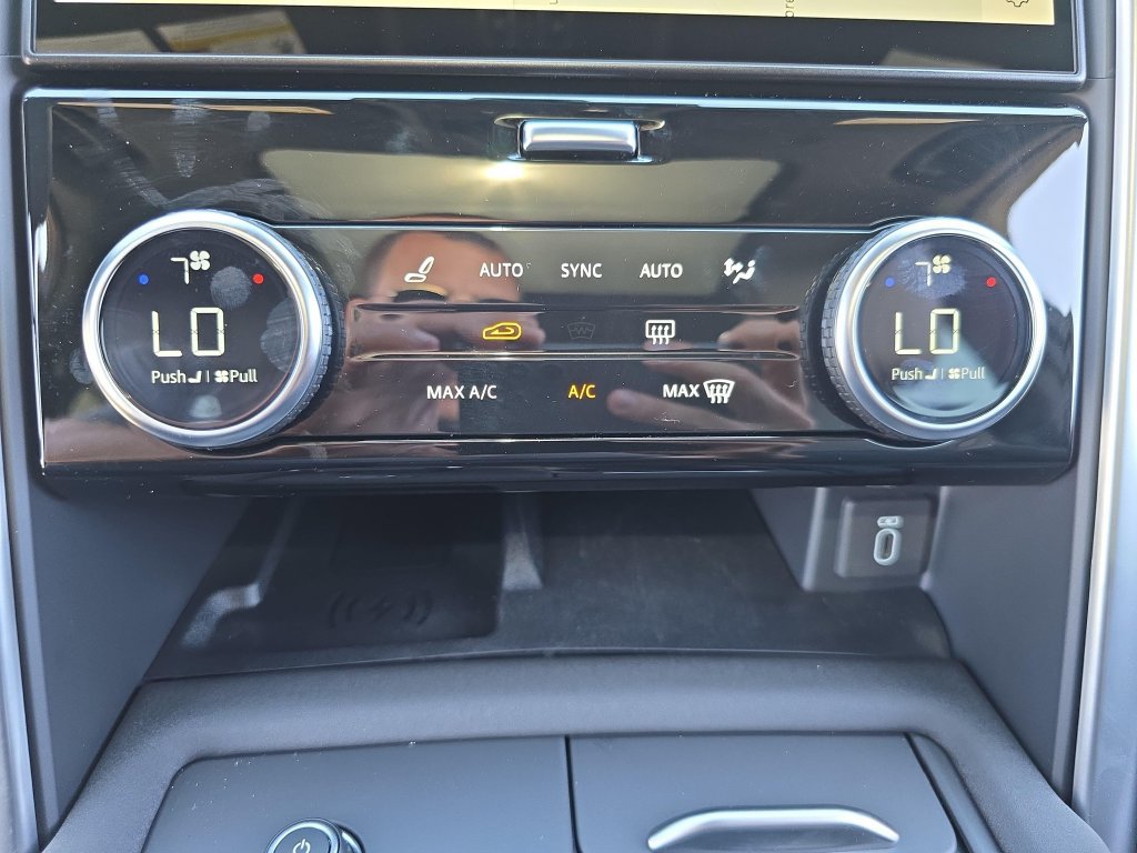 New 2026 Land Rover Discovery S AWD/4WD image 26