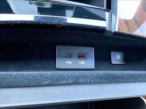 Used 2025 Cadillac Escalade Sport Platinum AWD/4WD image 26