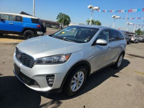 Used 2019 Kia Sorento AWD V6 image 1