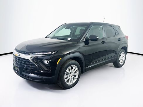 Used 2026 Chevrolet TrailBlazer LS w/ LS Convenience Package FWD image 3
