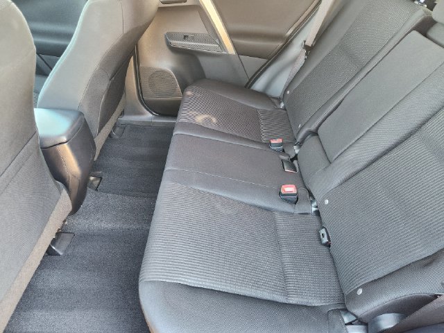 Used 2015 Toyota RAV4 LE FWD image 25