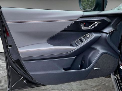 Used 2024 Subaru Crosstrek 2.5i Limited AWD/4WD image 10