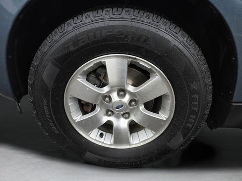 Used 2010 Ford Escape 4WD Hybrid image 27