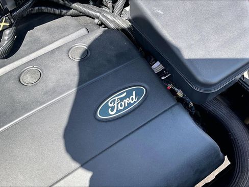 Used 2013 Ford Edge SEL FWD image 33