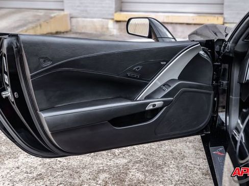 Used 2014 Chevrolet Corvette Stingray Z51 w/ 3LT Preferred Equipment Group image 65