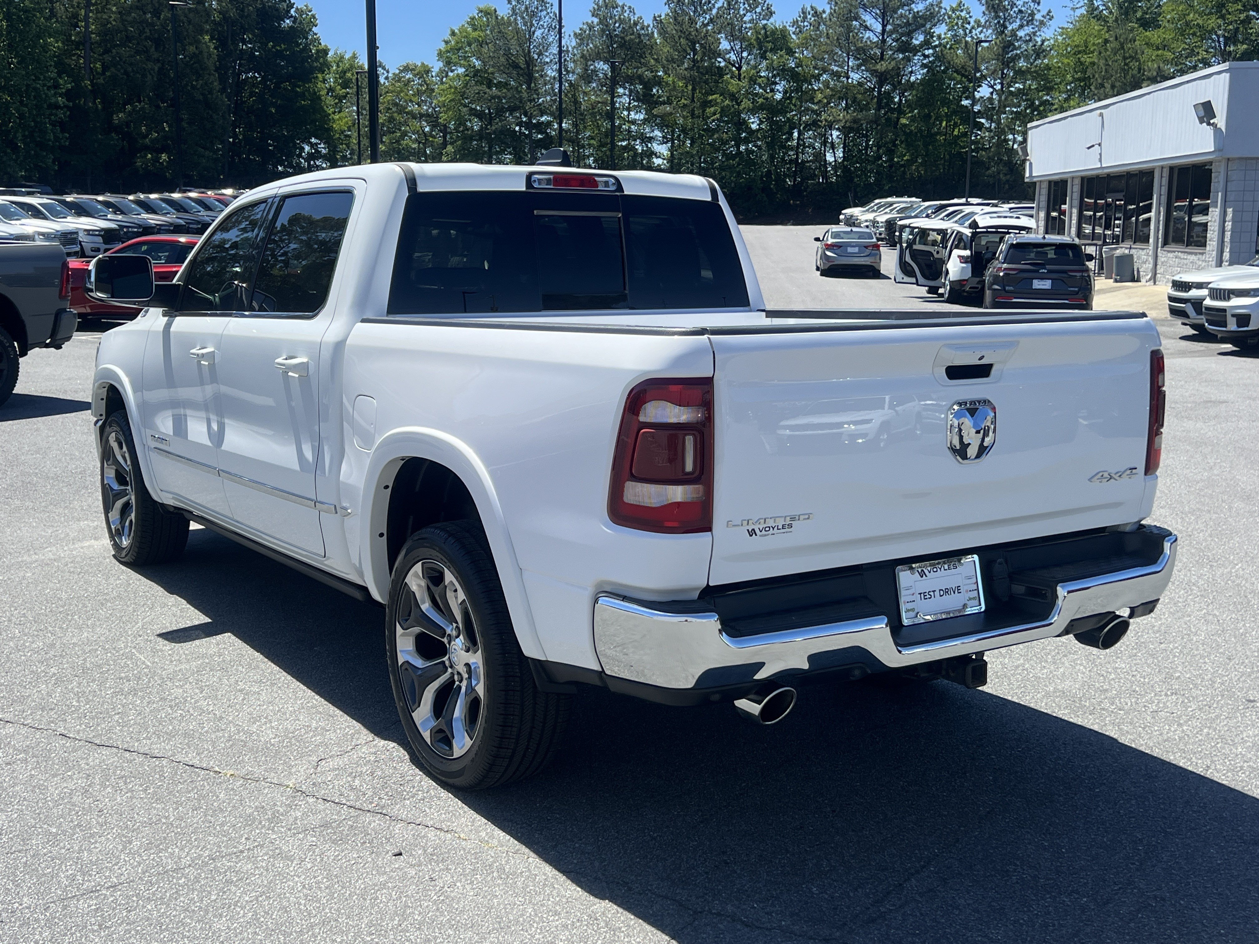 Used 2023 RAM 1500 Limited AWD/4WD image 6