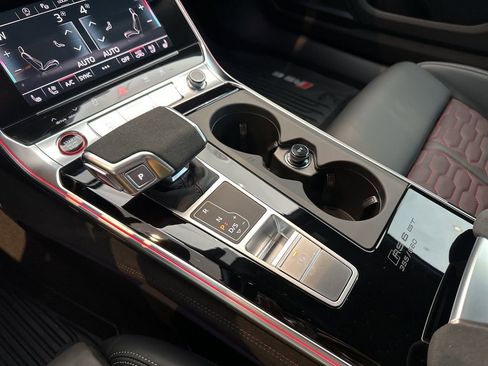 Used 2025 Audi RS 6 performance image 22