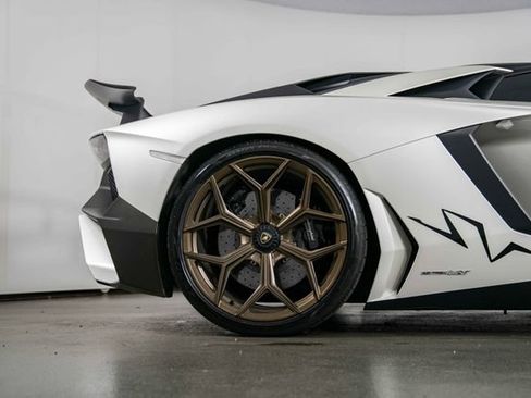 Used 2016 Lamborghini Aventador LP 750-4 Superveloce AWD/4WD image 10