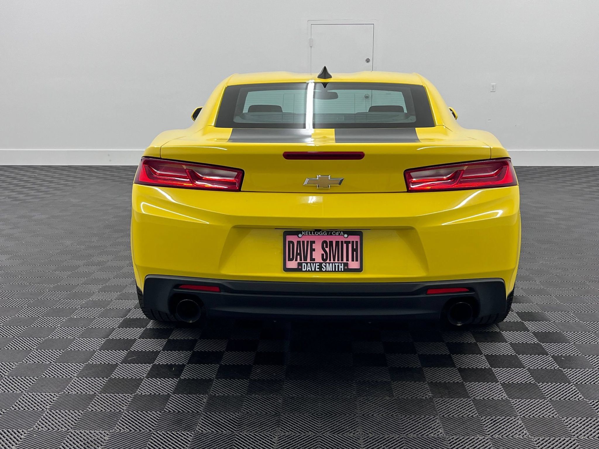 Used 2017 Chevrolet Camaro LT RWD image 10