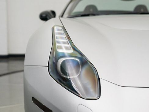 Used 2016 Ferrari California T image 20