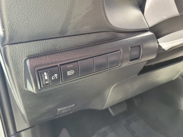 Used 2022 Toyota Corolla LE FWD image 19