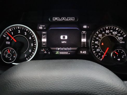 Used 2022 RAM 1500 Big Horn w/ Built-to-serve Edition image 32