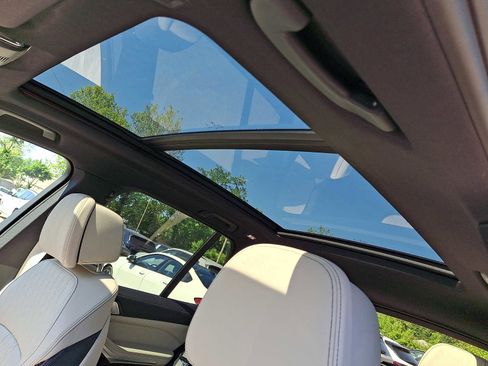 Used 2022 BMW X5 xDrive40i w/ M Sport Package AWD/4WD image 15