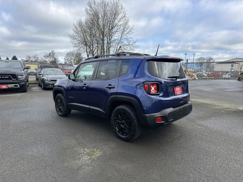 Used 2019 Jeep Renegade Sport image 3