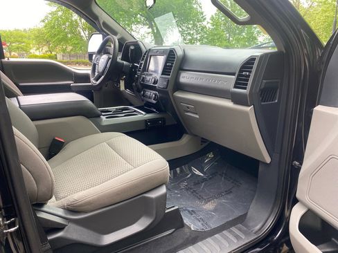 Used 2022 Ford F250 XLT w/ XLT Premium Package AWD/4WD image 25